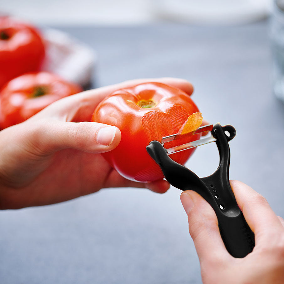5-in-1 universal peeler jet black